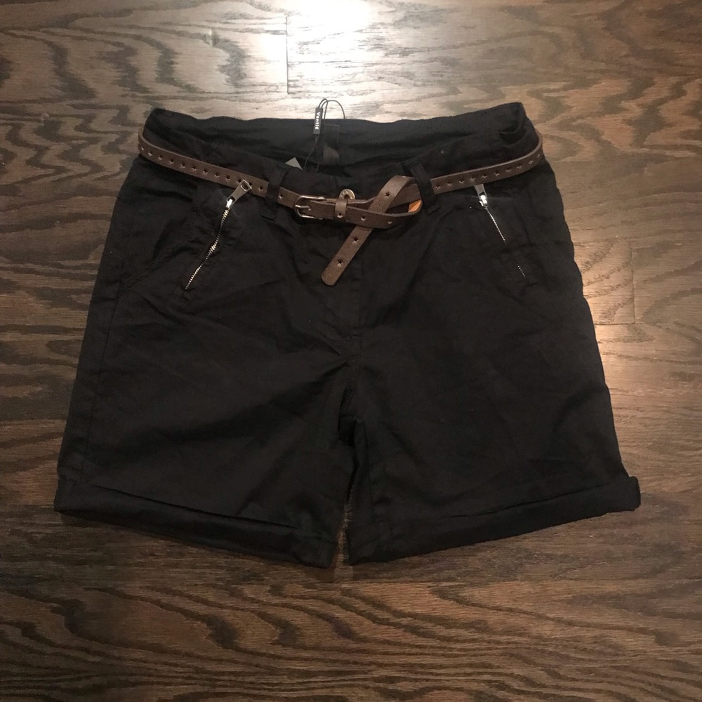 NWT Venti6 super stretchy adjustable cuff shorts
